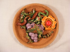 Тарелка средняя "Виноград с цветком"